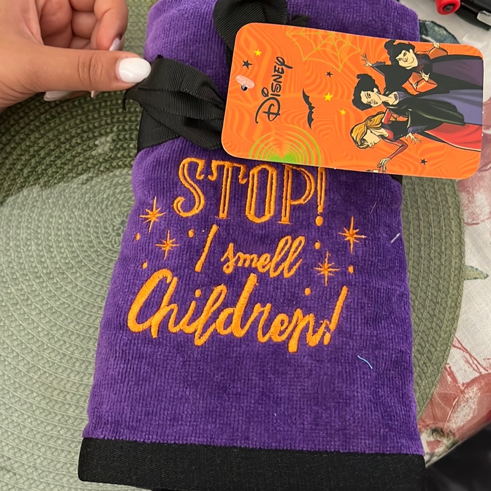 disney hocus pocus hand towels